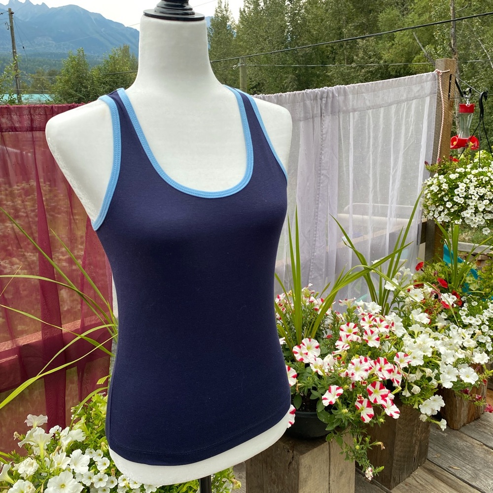 🆕 American Apparel navy blue cotton tank top